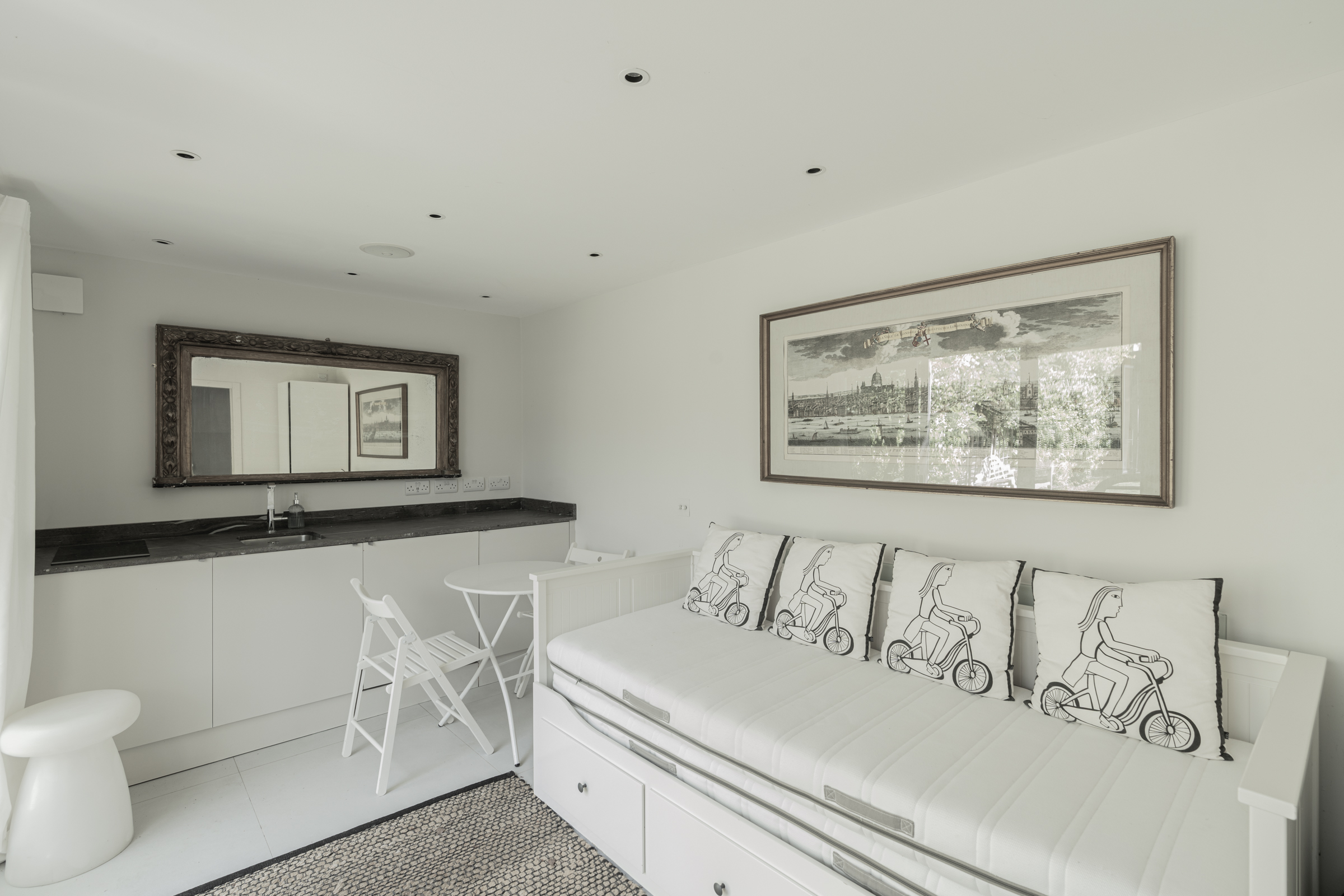  Beautifully Finished Victorian Townhouse Moments from High Street Kensington - 物件實景