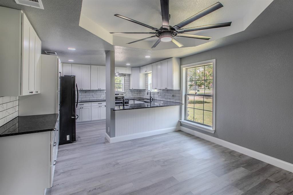 Woodway, Texas, 76712, United States, 4 Bedrooms Bedrooms, ,3 BathroomsBathrooms,Residential,For Sale,1981291