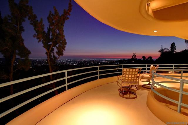 La Mesa, California, 91941, United States, 4 Bedrooms Bedrooms, ,5 BathroomsBathrooms,Residential,For Sale,1844670