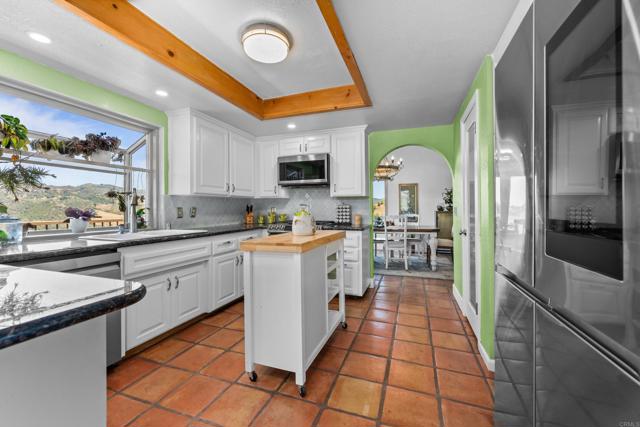 Fallbrook, California, 92028, United States, 3 Bedrooms Bedrooms, ,3 BathroomsBathrooms,Residential,For Sale,1817072