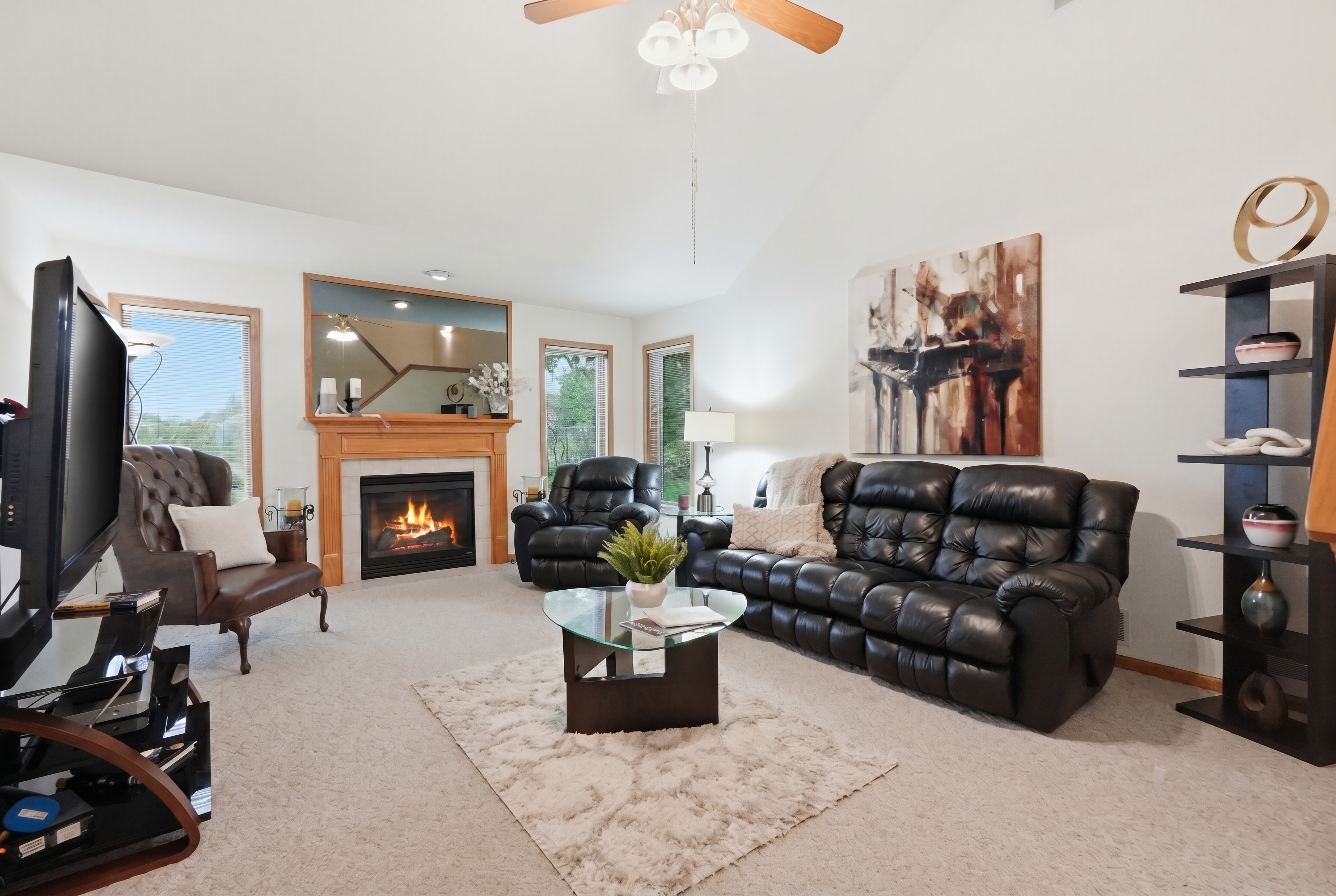  Custom Home in Serene Location - 物件實景