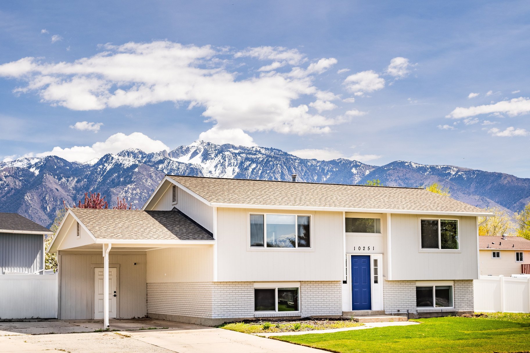  Timeless Split-Entry with Mountain Views - 物件實景