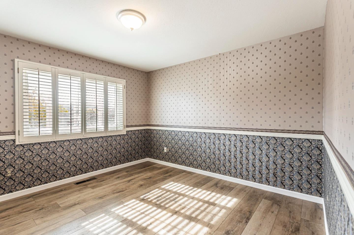 Hollister, California, 95023, United States, 4 Bedrooms Bedrooms, ,3 BathroomsBathrooms,Residential,For Sale,1750657