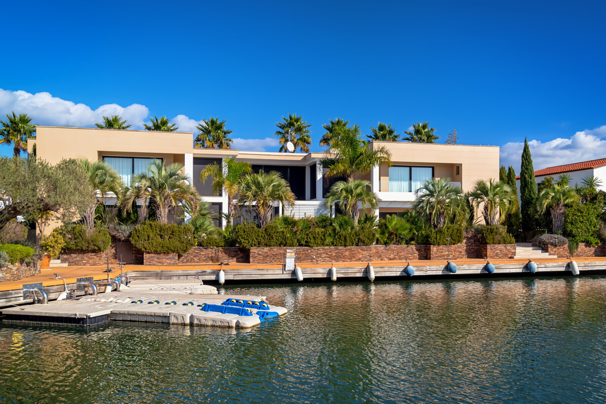  where  luxury and the nautical lifestyle meet - 物件實景
