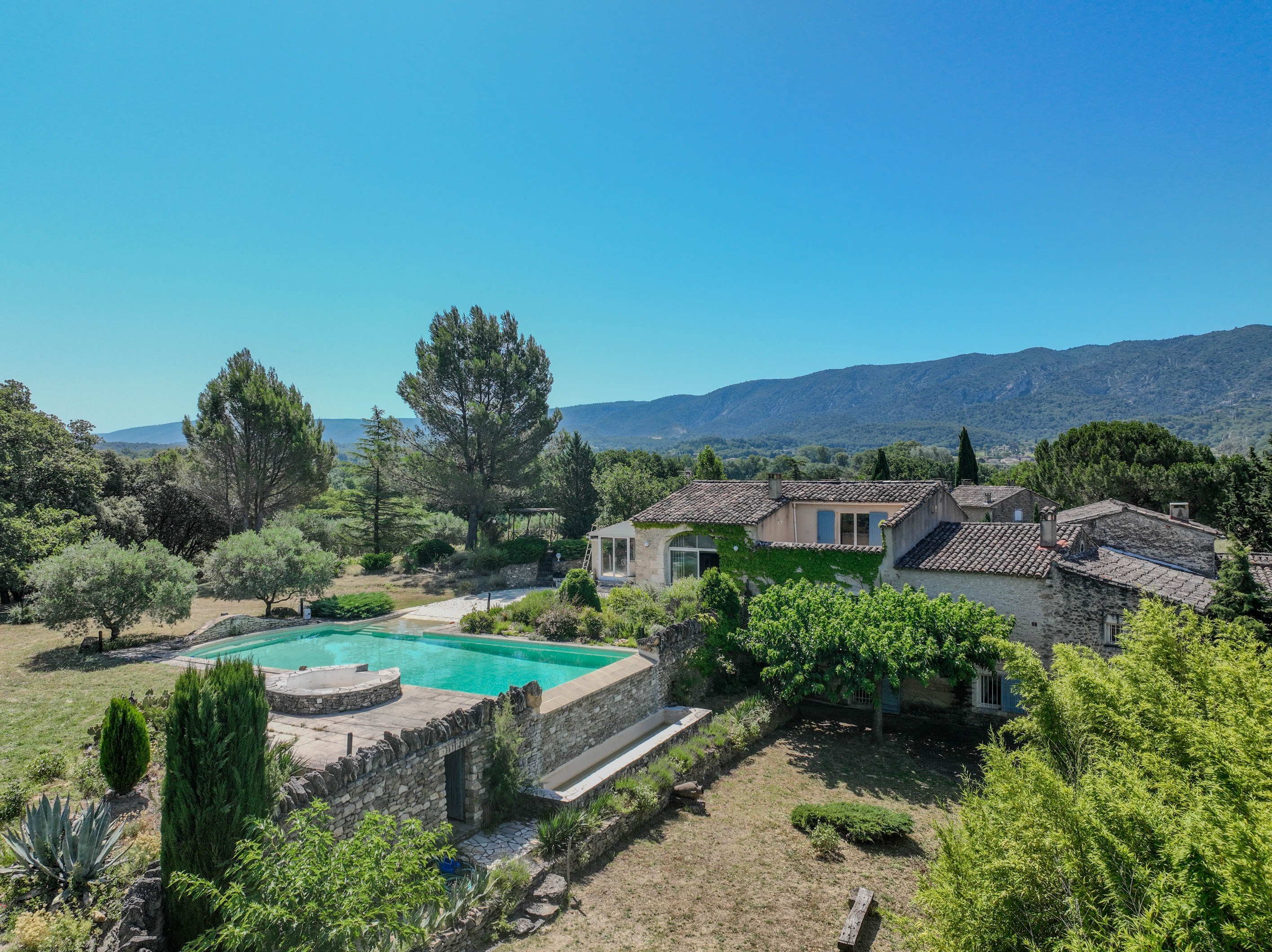  Stunning Provençal Property with Infinity Pool and Breathtaking Views - 物件實景