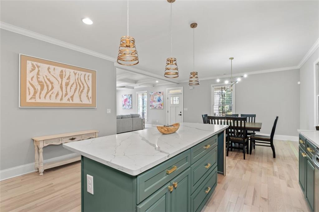 Atlanta, Georgia, 30310, United States, 4 Bedrooms Bedrooms, ,3 BathroomsBathrooms,Residential,For Sale,1987729