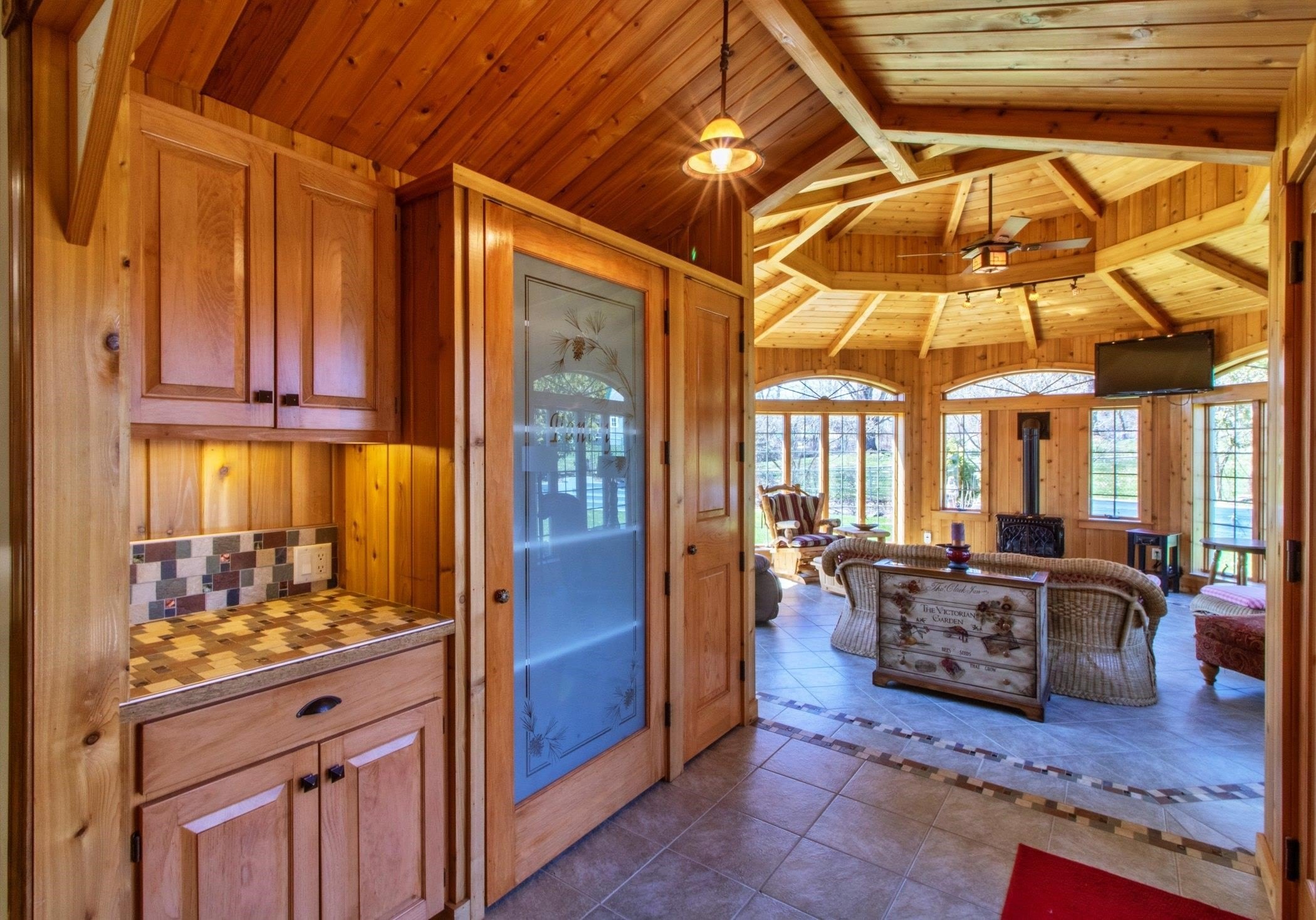 Irasburg, Vermont, 05845, United States, 3 Bedrooms Bedrooms, ,Residential,For Sale,1983686