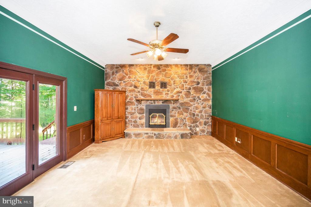 Woodbridge, Virginia, 22192, United States, 3 Bedrooms Bedrooms, ,3 BathroomsBathrooms,Residential,For Sale,1921378