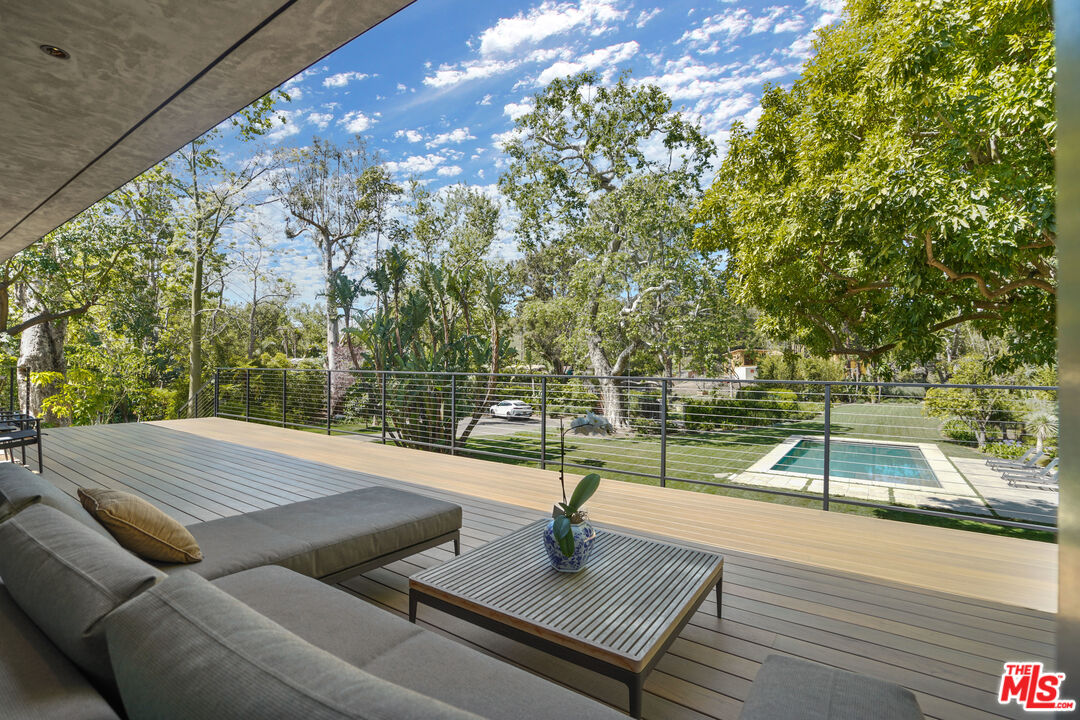 Malibu, California, 90265, United States, 4 Bedrooms Bedrooms, ,3 BathroomsBathrooms,Residential,For Sale,1917899