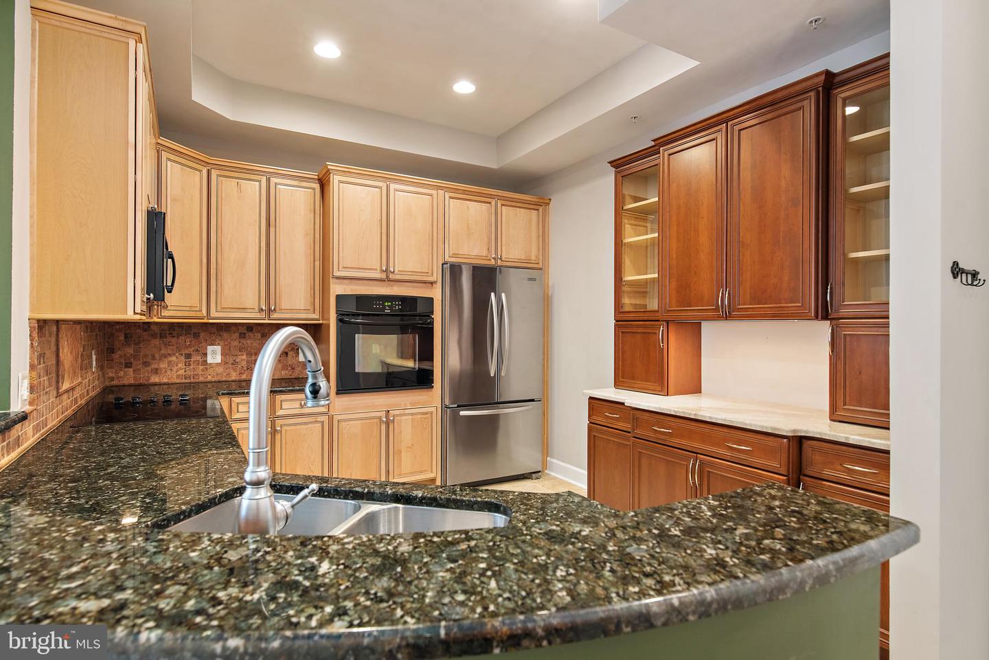Annapolis, Maryland, 21401, United States, 2 Bedrooms Bedrooms, ,2 BathroomsBathrooms,Residential,For Sale,1848814