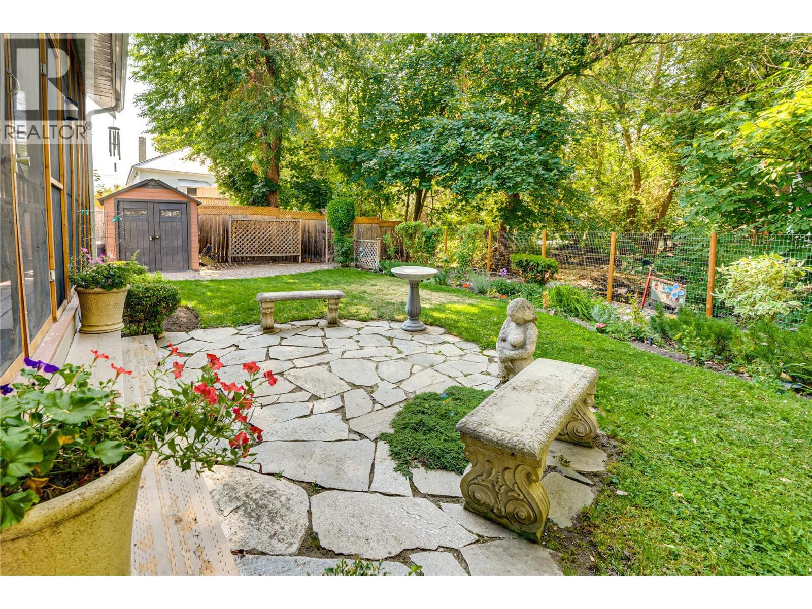 VERNON, British Columbia, V1T 2P9, CA, 5 Bedrooms Bedrooms, ,4 BathroomsBathrooms,Residential,For Sale,1948621