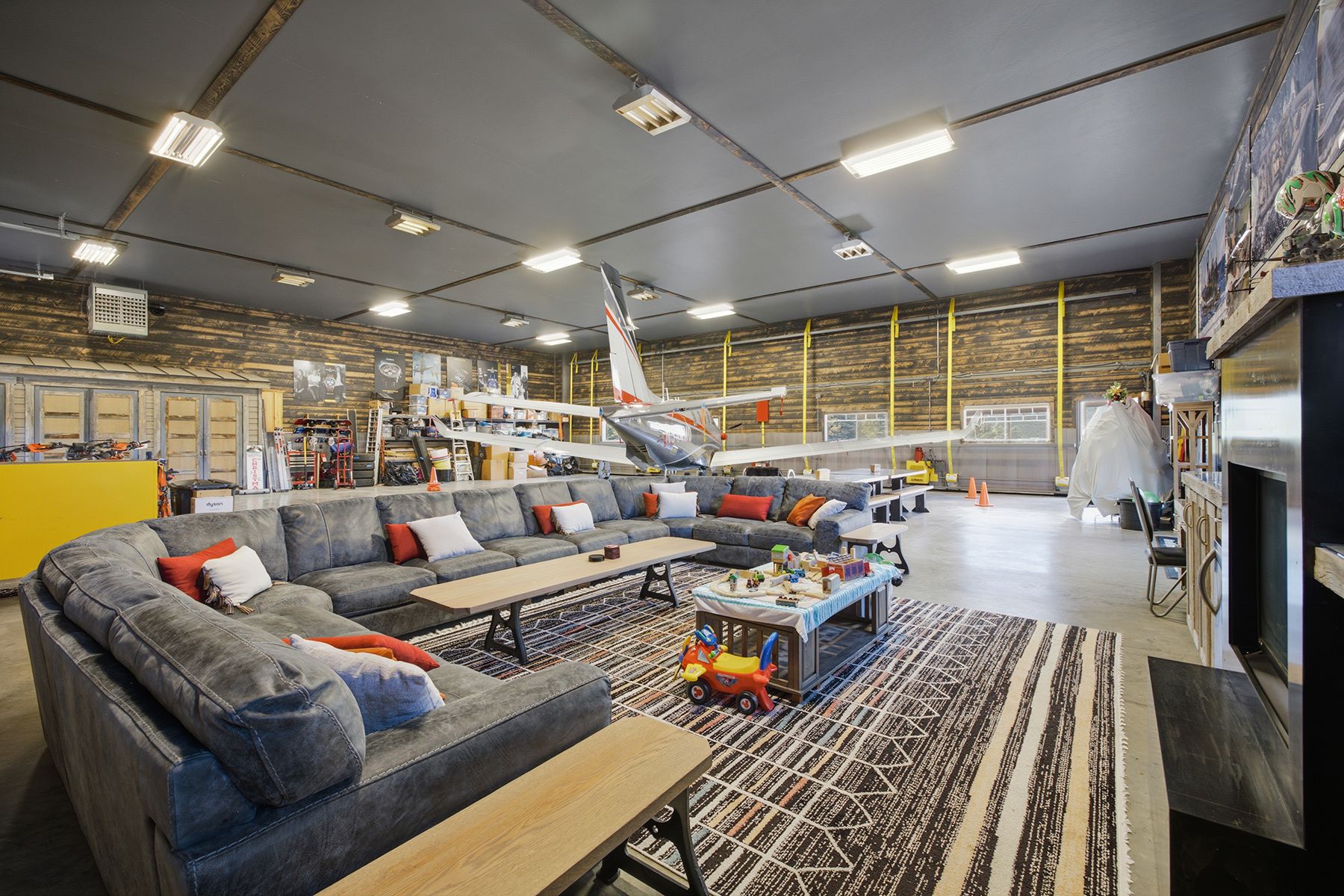  Elevated Living at Alpine Airpark - 物件實景