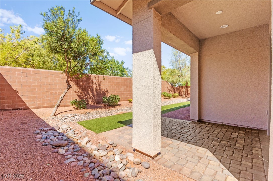 Las Vegas, Nevada, 89135, United States, 4 Bedrooms Bedrooms, ,4 BathroomsBathrooms,Residential,For Sale,1926199