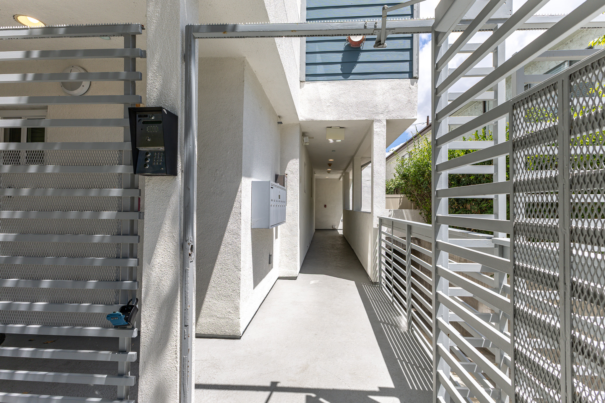  10735 Bloomfield Street, #5 - 物件實景