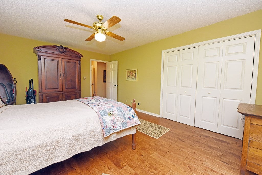 Ellijay, Georgia, 30536, United States, 4 Bedrooms Bedrooms, ,3 BathroomsBathrooms,Residential,For Sale,1940340