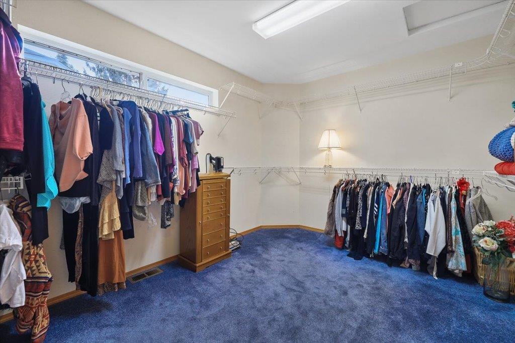 Spokane, Washington, 99223, United States, 5 Bedrooms Bedrooms, ,4 BathroomsBathrooms,Residential,For Sale,1988126