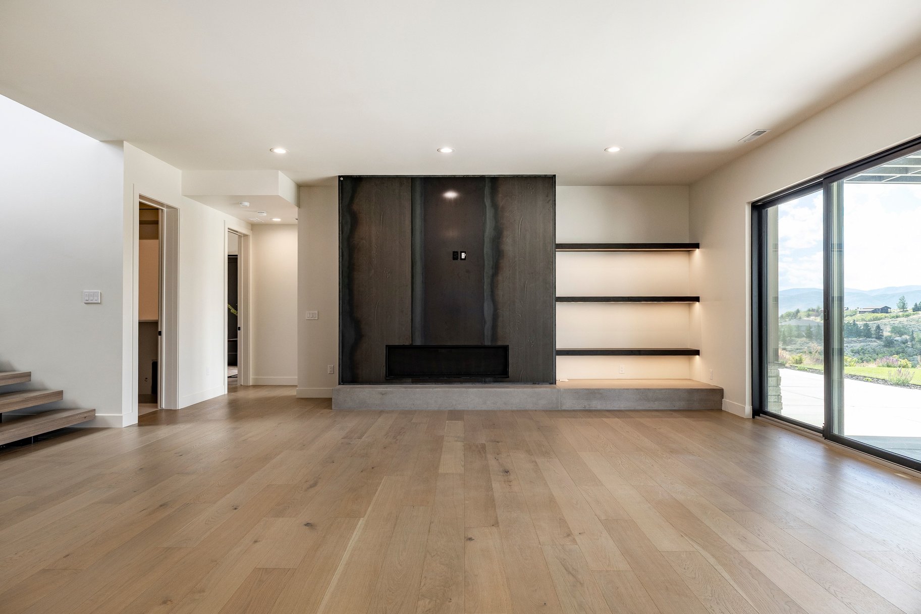  Upgraded Luxury Living with Panoramic Mountain Views - 物件實景