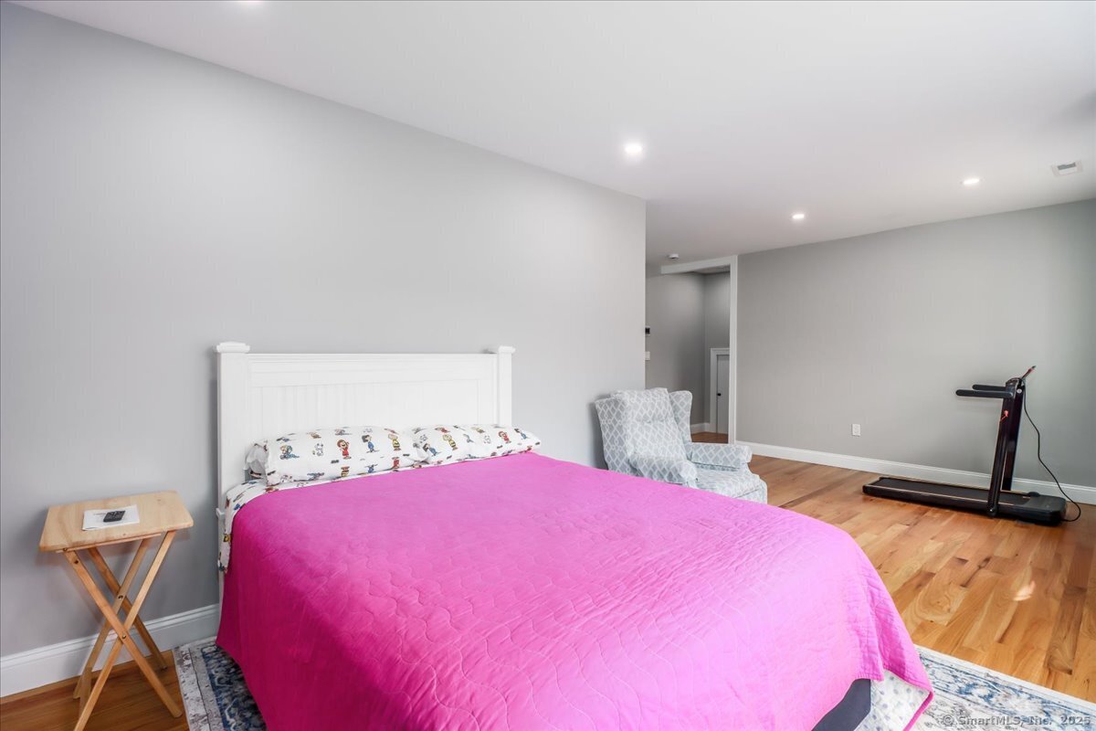 New Milford, Connecticut, 06776, United States, 2 Bedrooms Bedrooms, ,3 BathroomsBathrooms,Residential,For Sale,1875818
