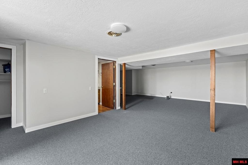 Gainesville, Missouri, 65655, United States, 4 Bedrooms Bedrooms, ,3 BathroomsBathrooms,Residential,For Sale,1979779