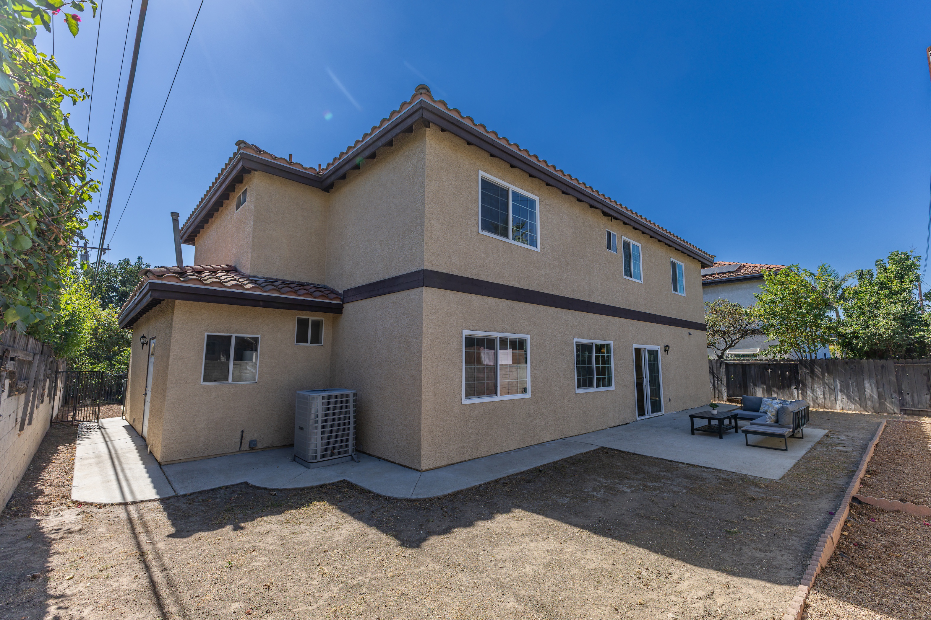  5136 Acacia Street - 物件實景