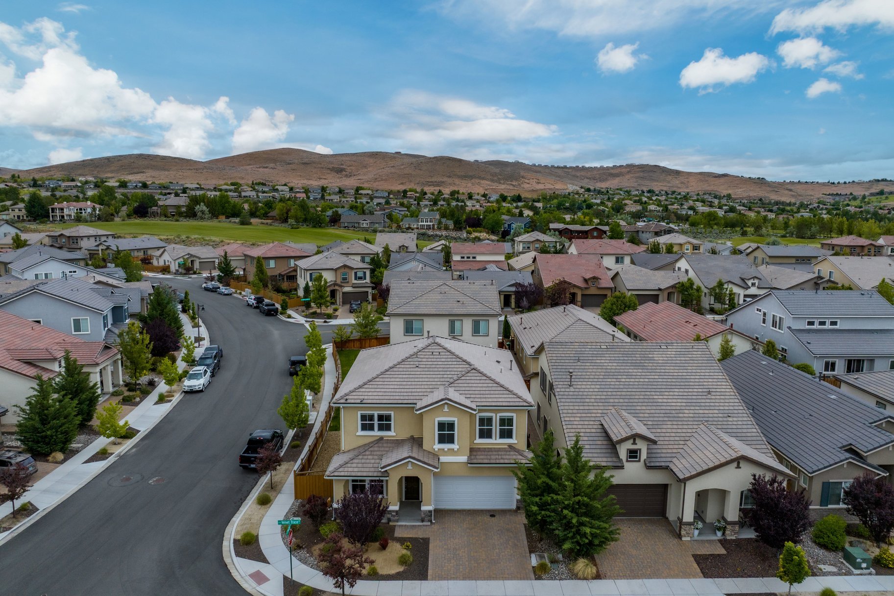  Two Story Walking Distance to Red Hawk Golf Course - 物件實景