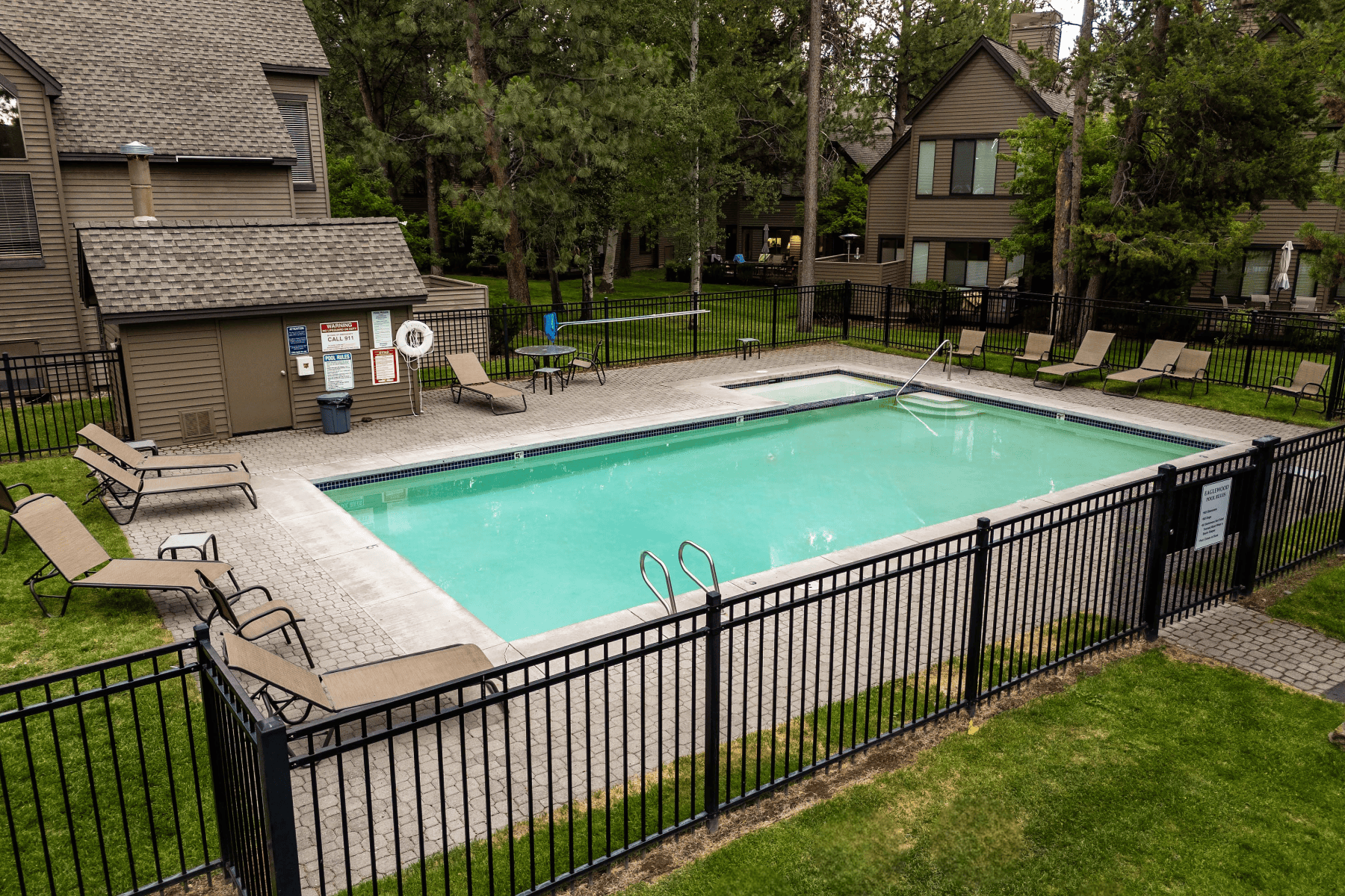  57925 Silver Fir Circle #10 Sunriver, OR 97707 - 物件實景