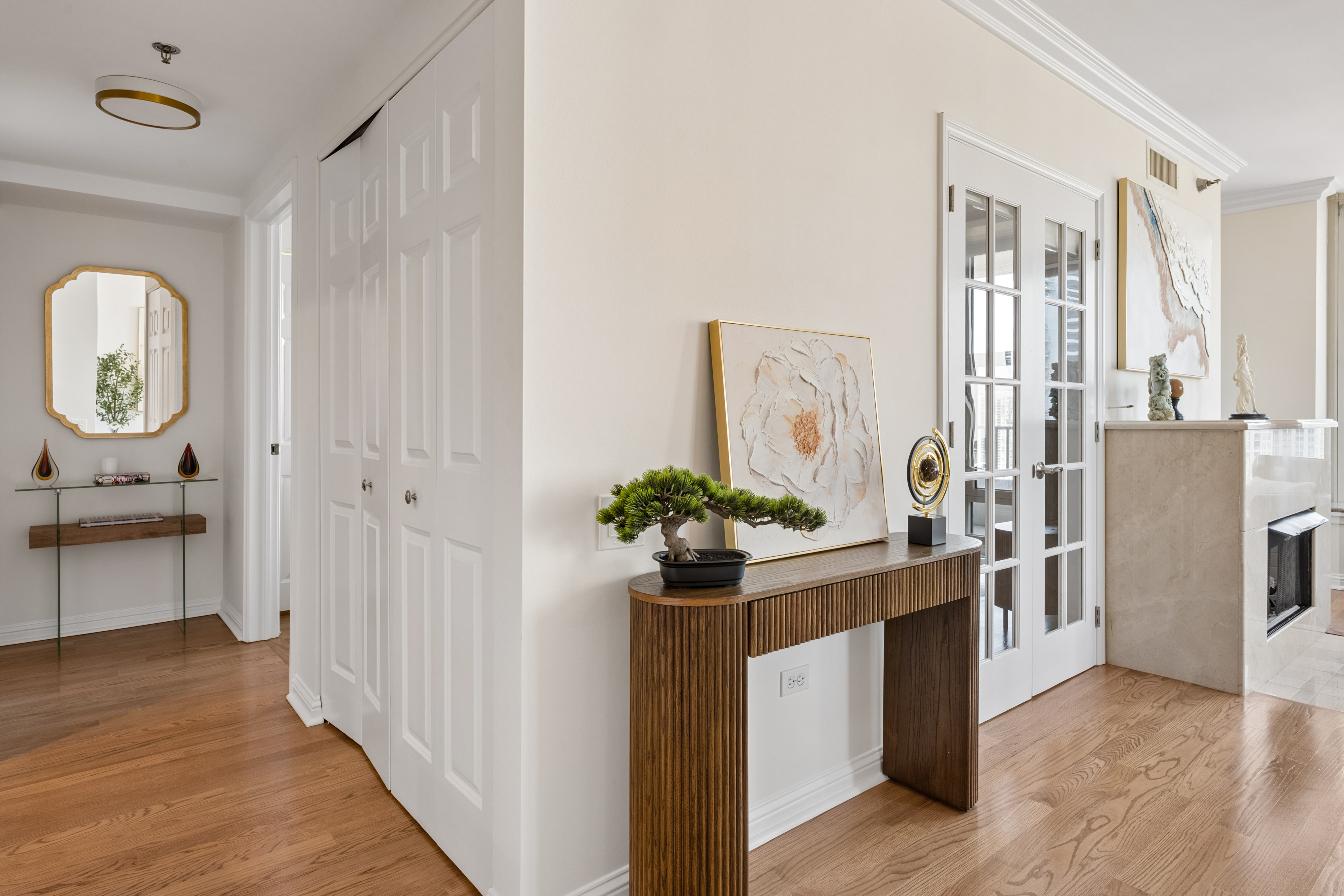  Northeast Split Two Bedroom with Outstanding City and Lake Views at The Fordham - 物件實景
