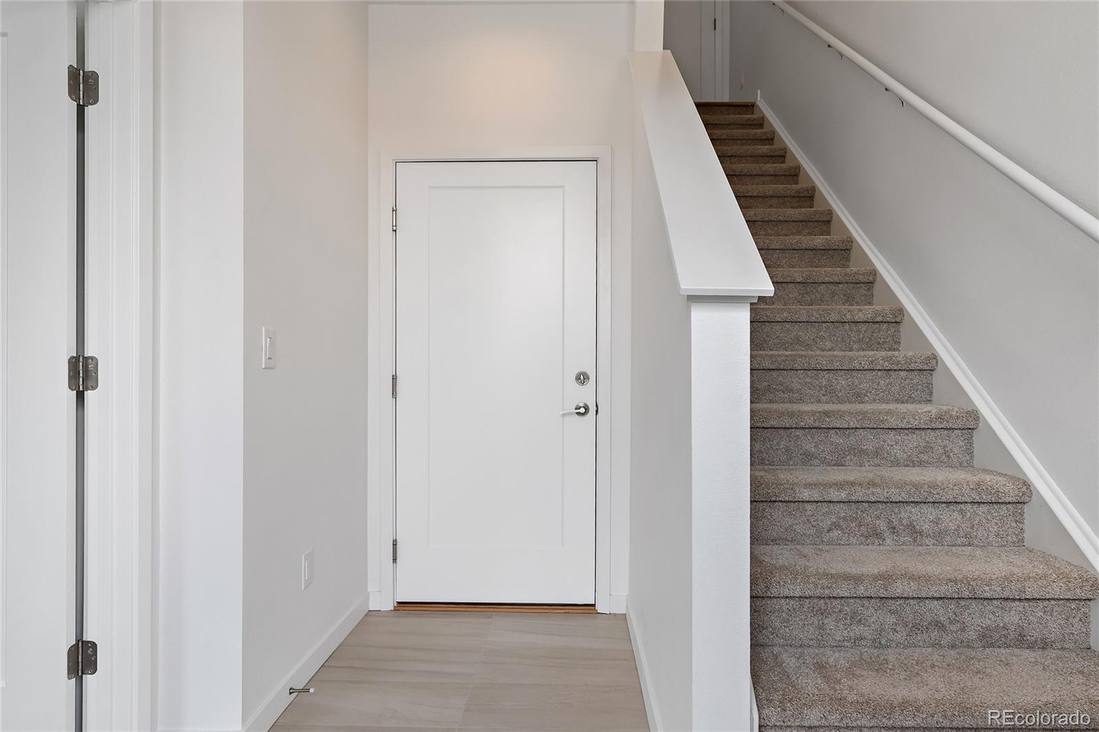 Denver, Colorado, 80231, United States, 3 Bedrooms Bedrooms, ,4 BathroomsBathrooms,Residential,For Sale,1875384