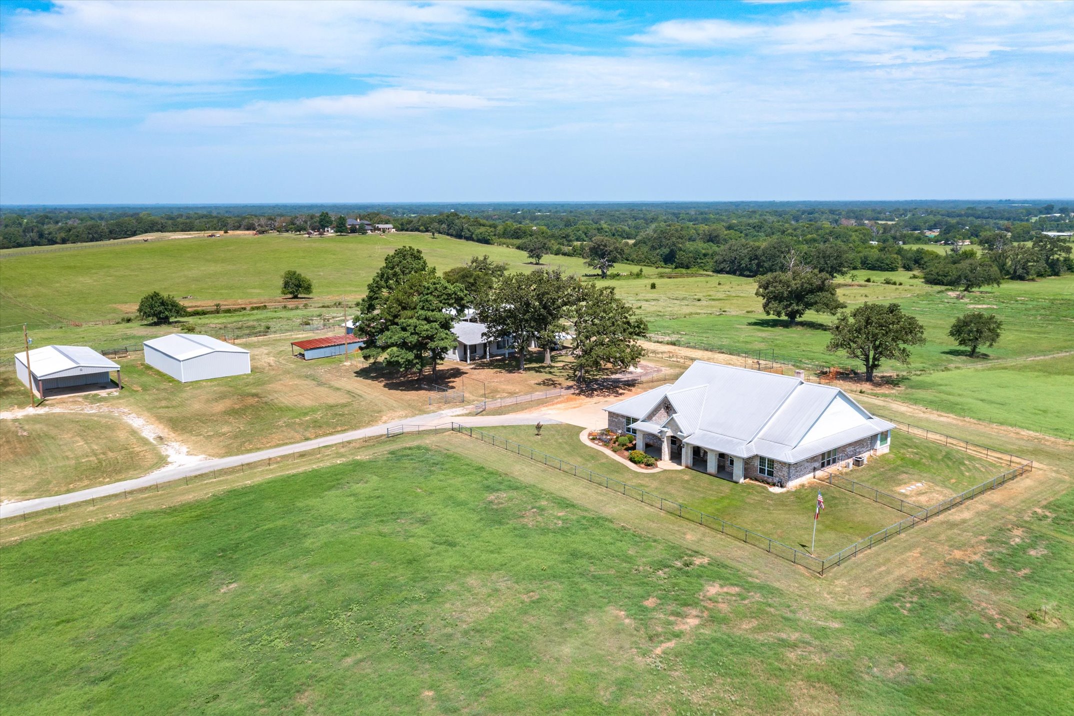 9208 FM 17, Grand Saline, Texas, 75140, United States, 5 Bedrooms Bedrooms, ,6 BathroomsBathrooms,Residential,For Sale,9208 FM 17,1317594