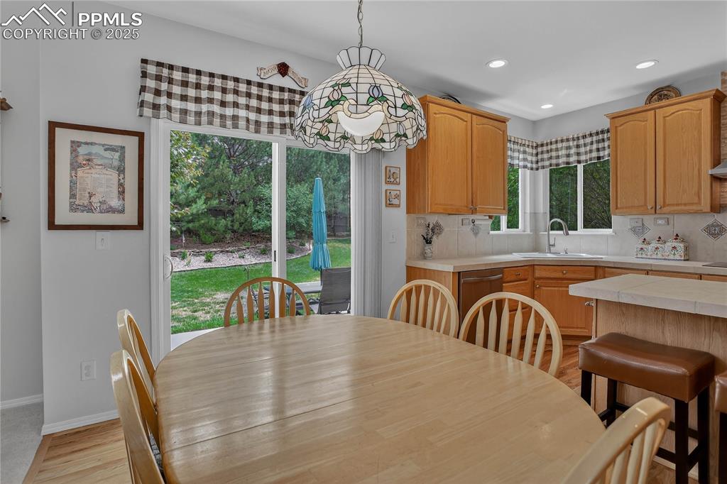 Colorado Springs, Colorado, 80920, United States, 5 Bedrooms Bedrooms, ,4 BathroomsBathrooms,Residential,For Sale,1876956