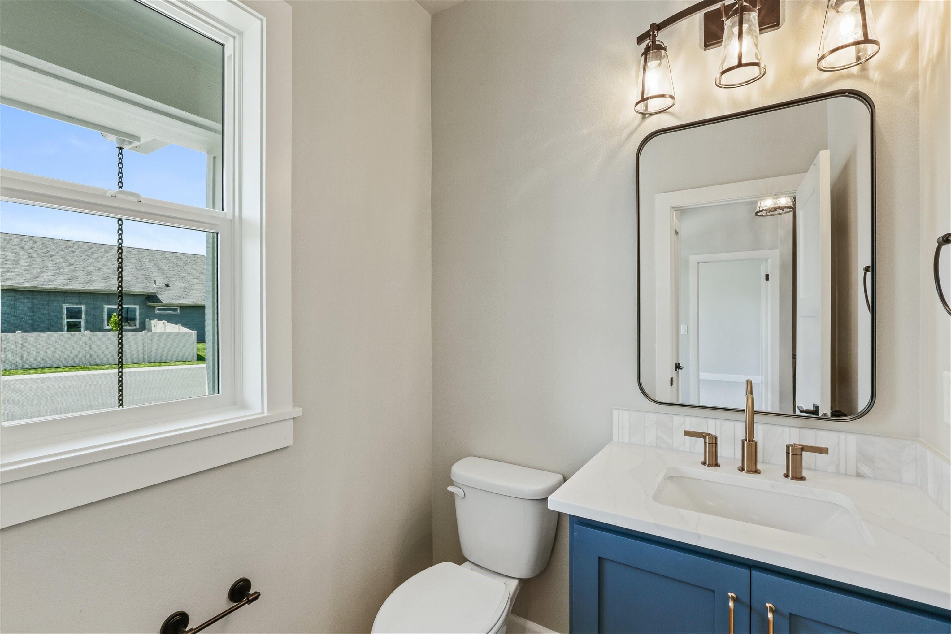 Spokane, Washington, 99223, United States, 5 Bedrooms Bedrooms, ,4 BathroomsBathrooms,Residential,For Sale,1999672