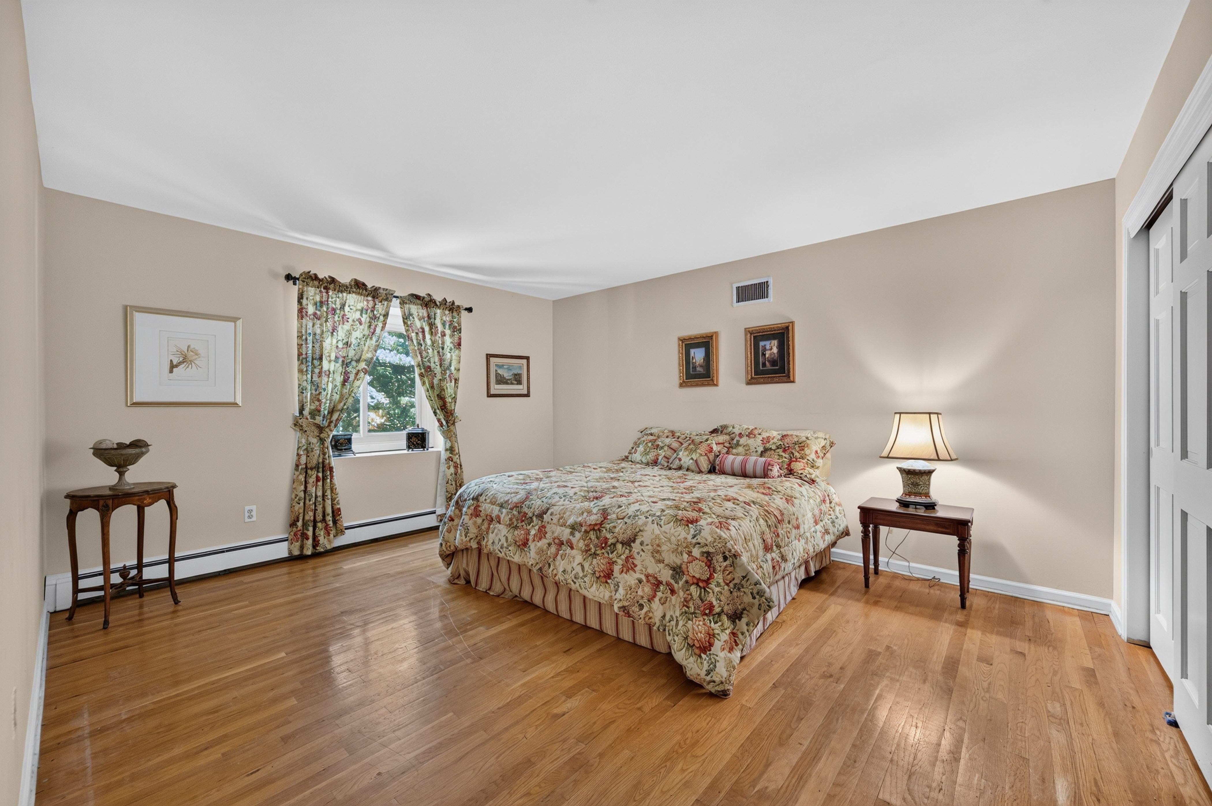  44 Koenig Drive, Oyster Bay Cove, NY, 11771 - 物件實景
