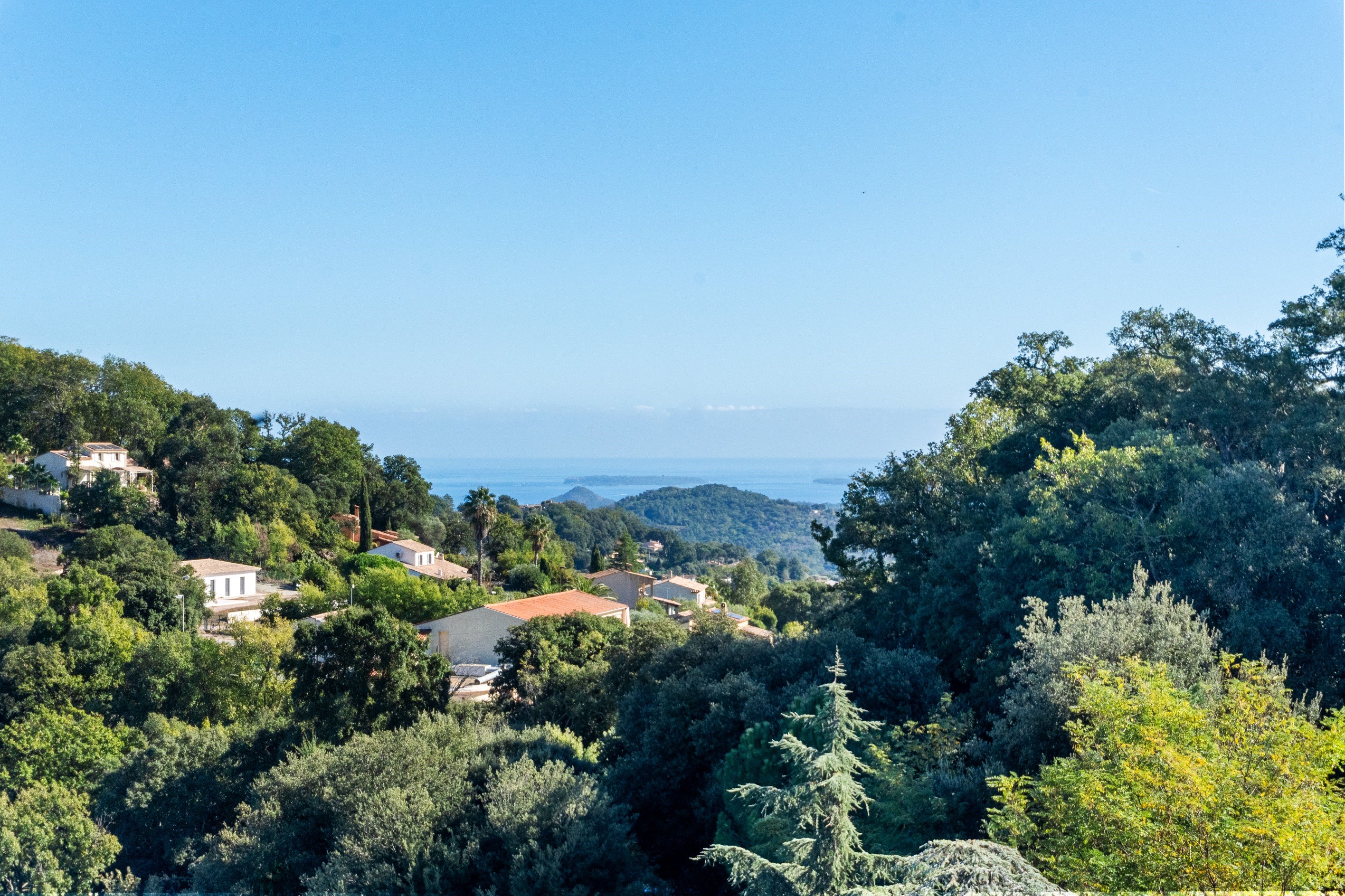  Exceptional apartment with sea view in Les Adrets-de-l’Estérel Côte d’Azur - 物件實景