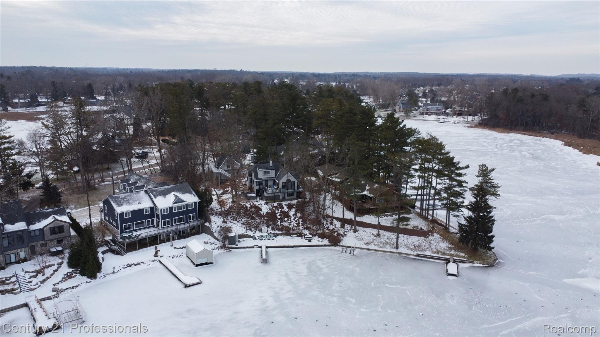 LakeOrion, Michigan, 48362, United States, 2 Bedrooms Bedrooms, ,2 BathroomsBathrooms,Residential,For Sale,2005398