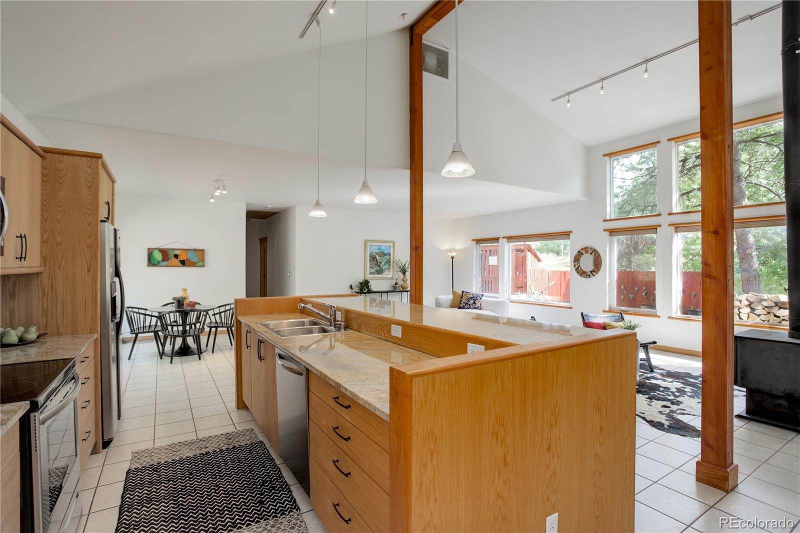 Littleton, Colorado, 80127, United States, 3 Bedrooms Bedrooms, ,2 BathroomsBathrooms,Residential,For Sale,1846692