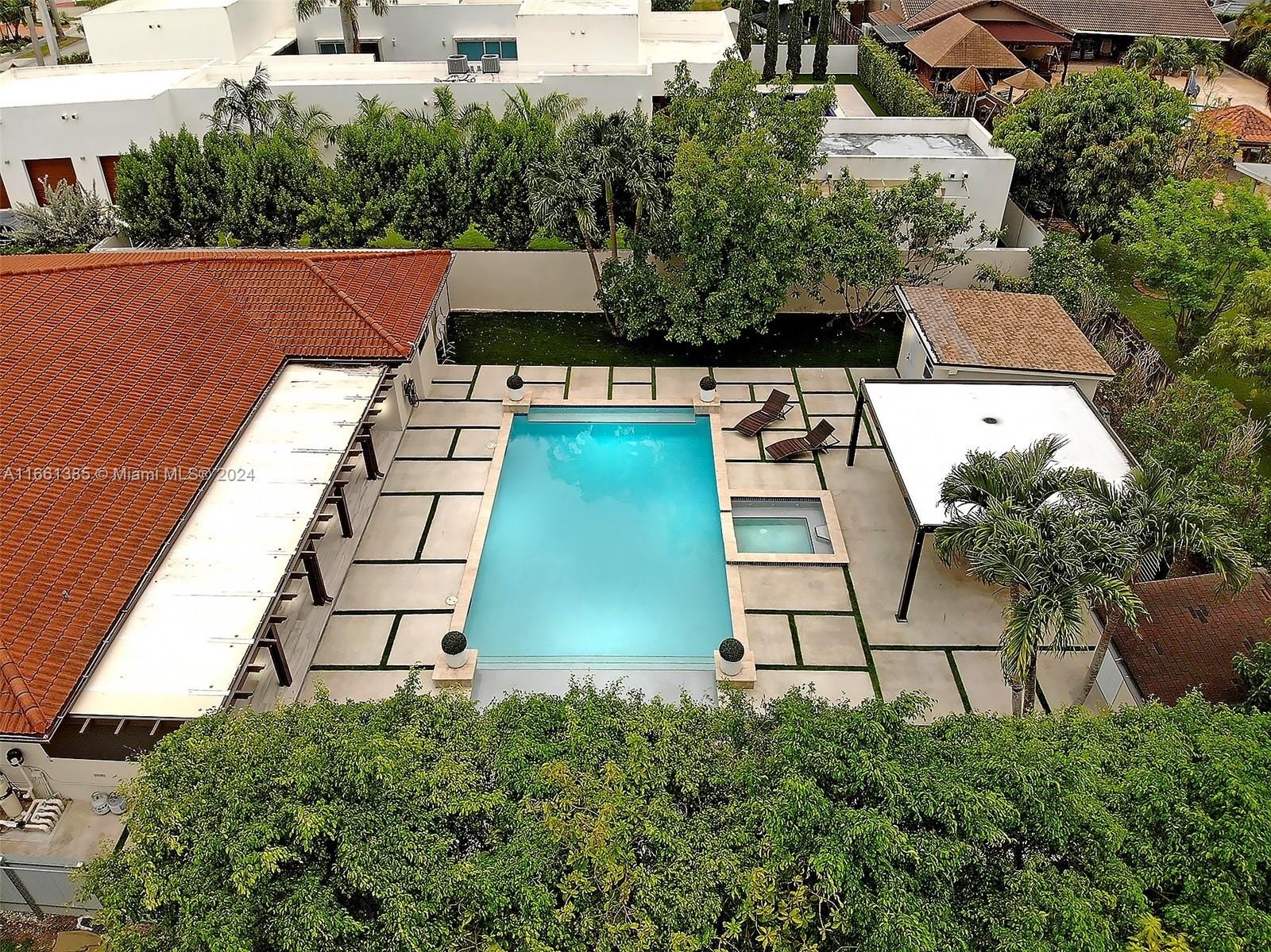 Miami, Florida, 33175, United States, 5 Bedrooms Bedrooms, ,4 BathroomsBathrooms,Residential,For Sale,1978992