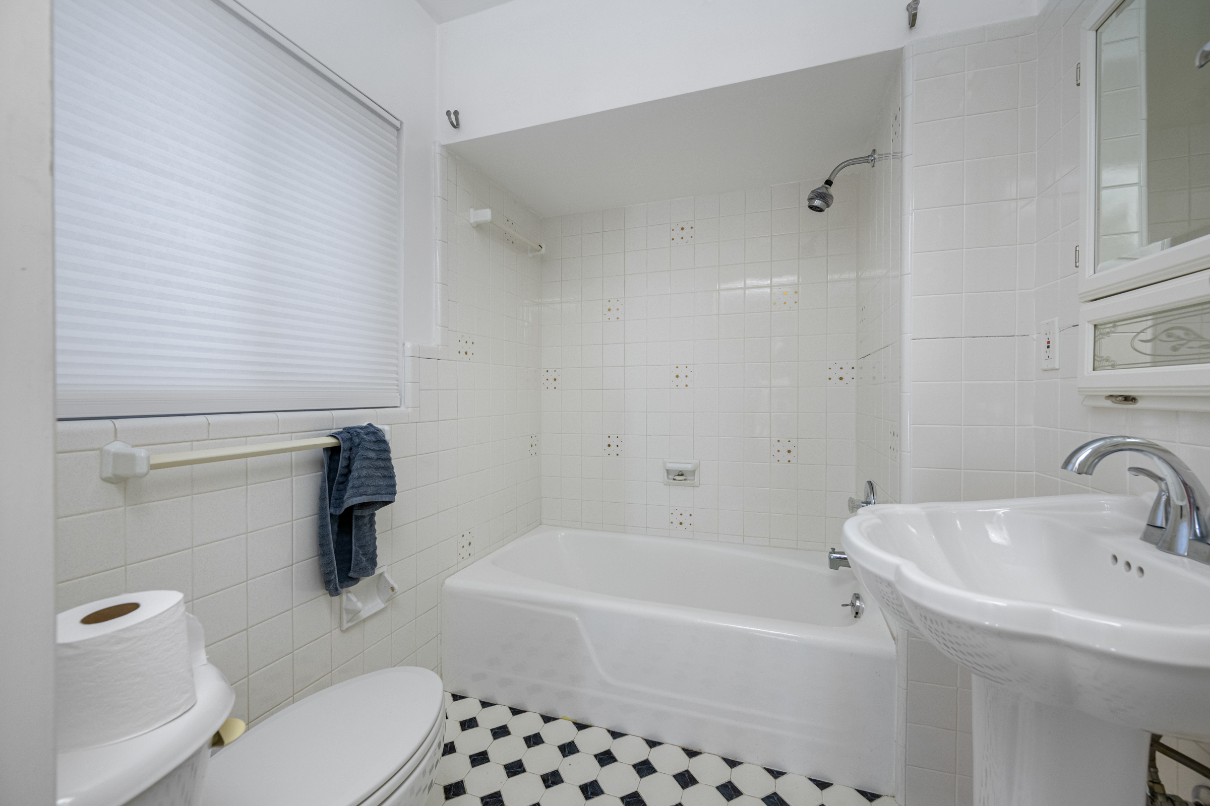 St Pete Beach, Florida, 33706, United States, 3 Bedrooms Bedrooms, ,3 BathroomsBathrooms,Residential,For Sale,1985733