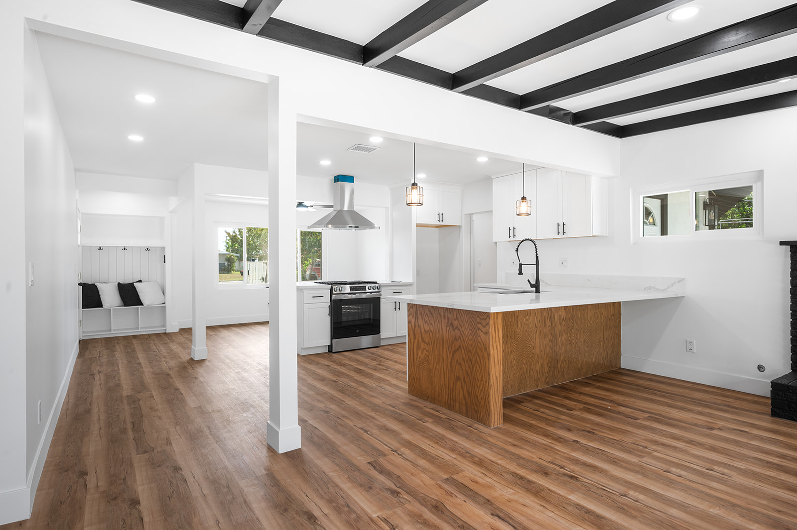 Rialto, California, 92376, United States, 4 Bedrooms Bedrooms, ,2 BathroomsBathrooms,Residential,For Sale,1878686