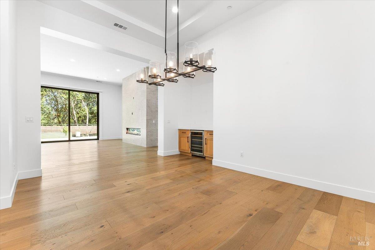 Santa Rosa, California, 95404, United States, 4 Bedrooms Bedrooms, ,4 BathroomsBathrooms,Residential,For Sale,1983418