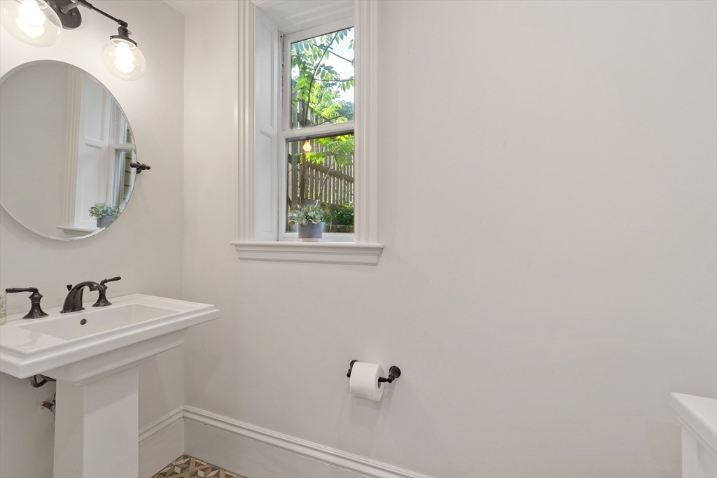 Belmont, Massachusetts, 02478, United States, 7 Bedrooms Bedrooms, ,5 BathroomsBathrooms,Residential,For Sale,1838379