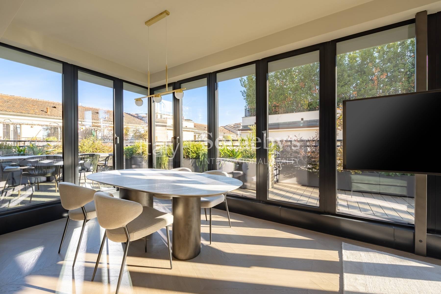  Splendid renovated penthouse with terrace in an exclusive street - 物件實景