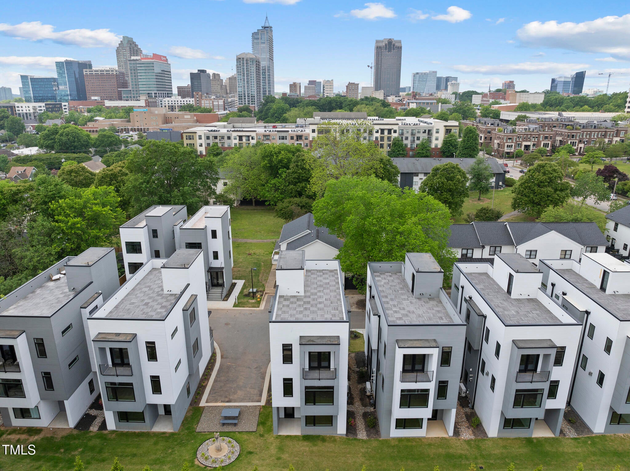 Raleigh, North Carolina, 27601, United States, 4 Bedrooms Bedrooms, ,4 BathroomsBathrooms,Residential,For Sale,1793176