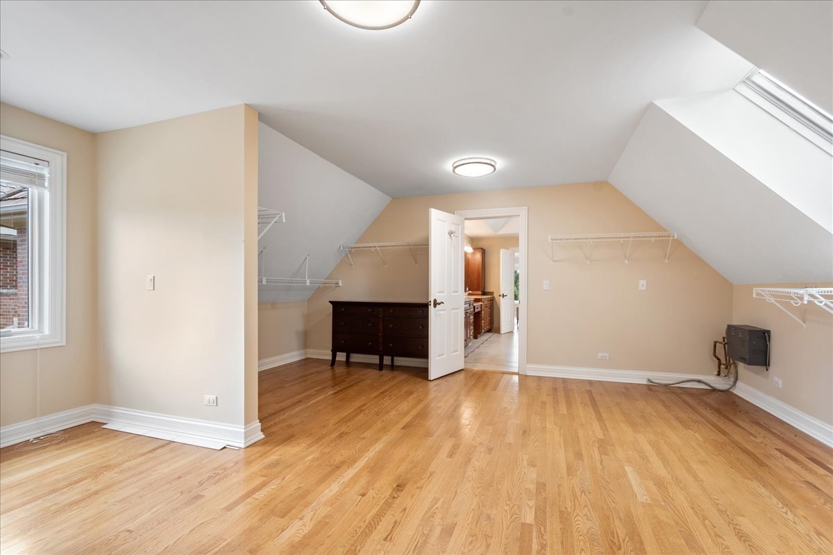 Vernon Hills, Illinois, 60061, United States, 4 Bedrooms Bedrooms, ,4 BathroomsBathrooms,Residential,For Sale,1940393