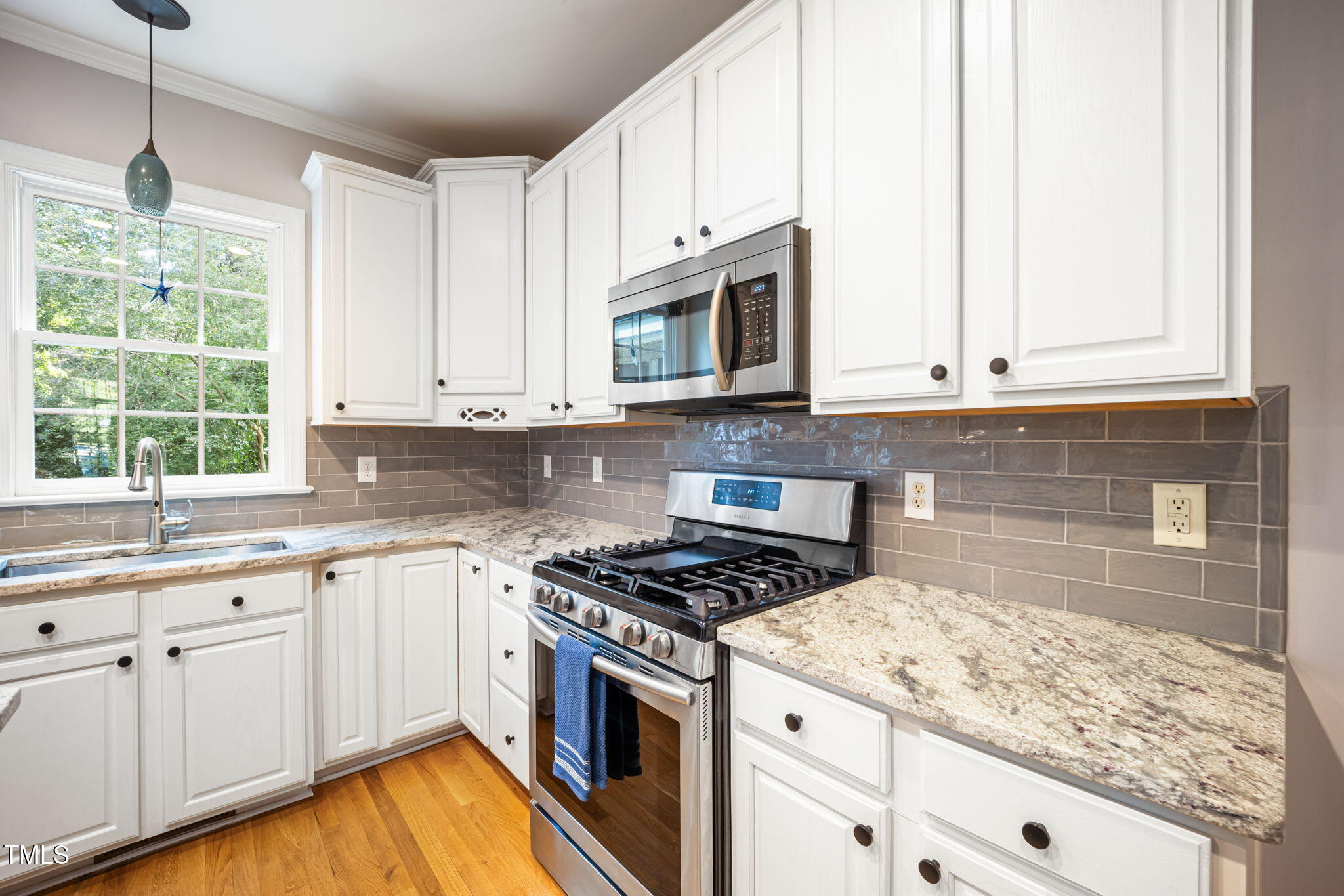 Apex, North Carolina, 27502, United States, 4 Bedrooms Bedrooms, ,3 BathroomsBathrooms,Residential,For Sale,1939175