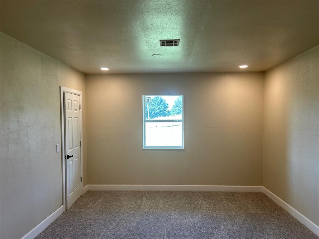 Sallisaw, Oklahoma, 74955, United States, ,Residential,For Sale,2011135