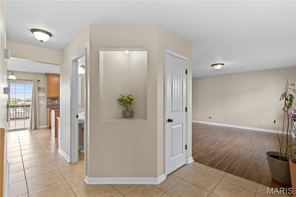 Arnold, Missouri, 63010, United States, 5 Bedrooms Bedrooms, ,4 BathroomsBathrooms,Residential,For Sale,1876130