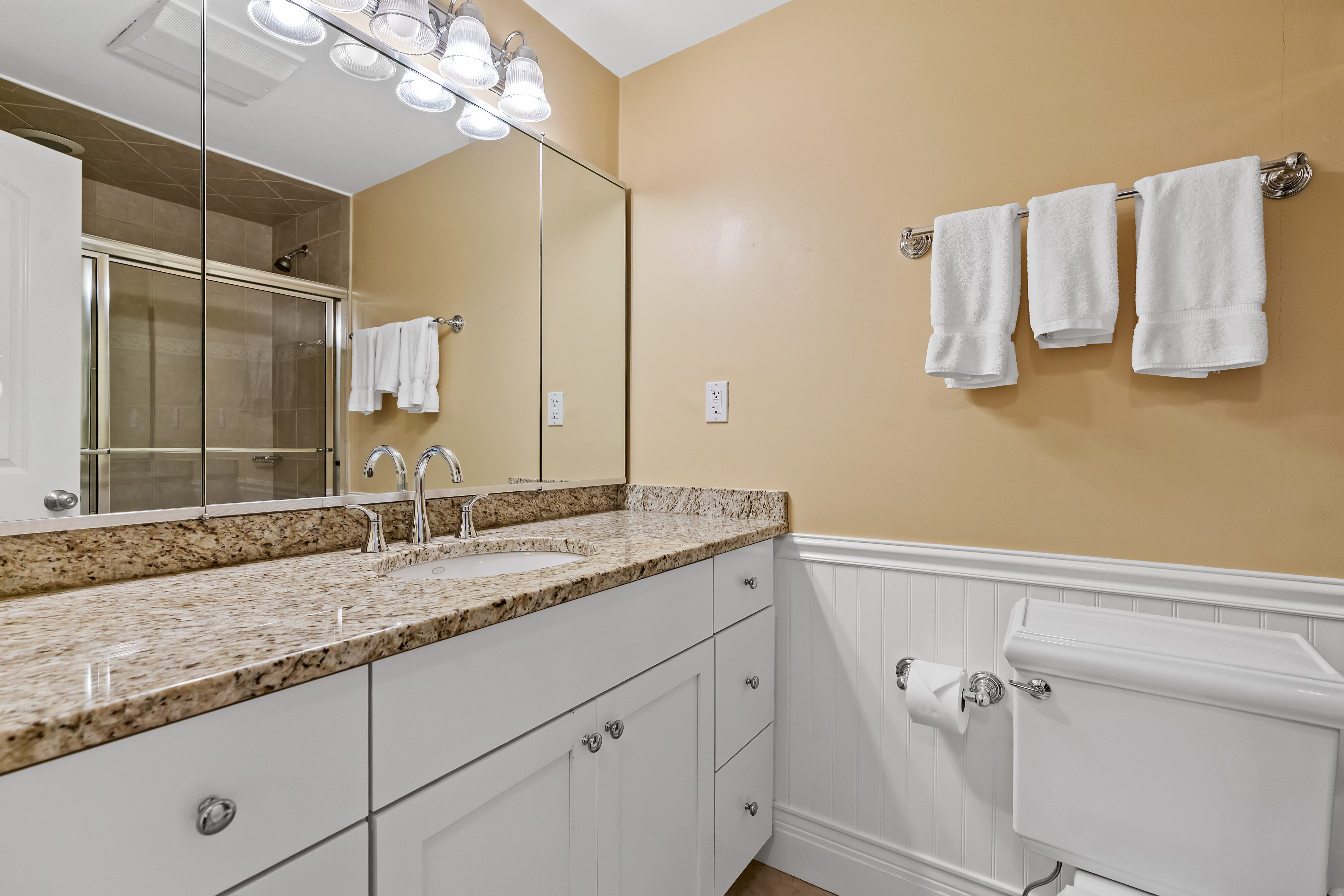  75 Grove Street  - Unit 427, Wellesley, MA, 02482 - 物件實景