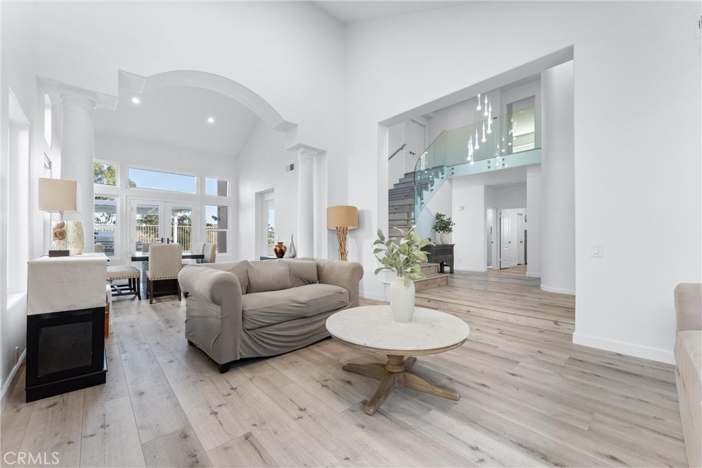 Laguna Hills, California, 92653, United States, 4 Bedrooms Bedrooms, ,3 BathroomsBathrooms,Residential,For Sale,1987832