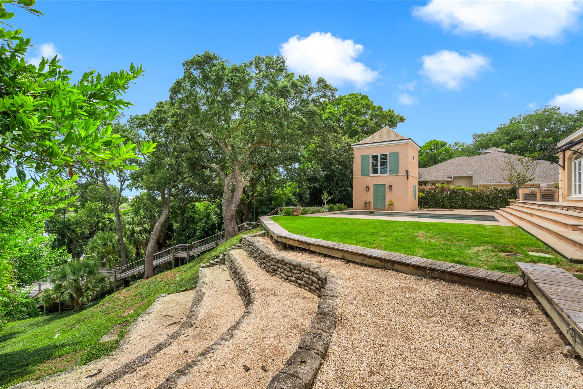  French Architecture on Bayou Texar - 物件實景