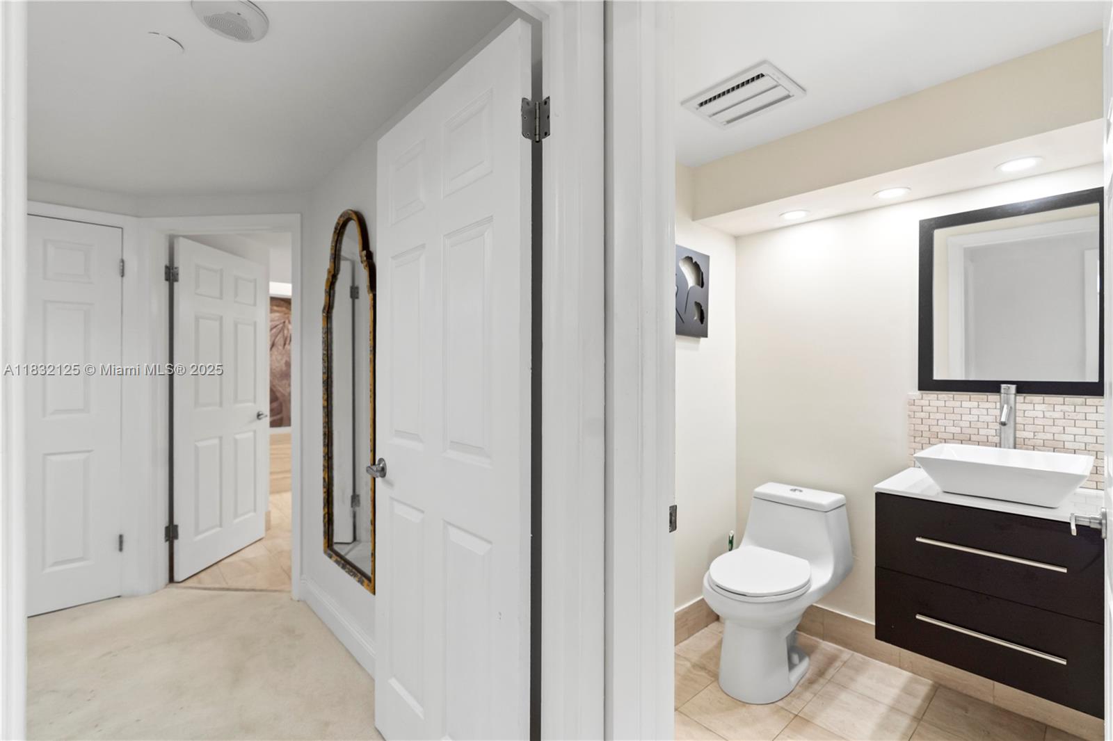 Aventura, Florida, 33180, United States, 2 Bedrooms Bedrooms, ,3 BathroomsBathrooms,Residential,For Sale,1885240